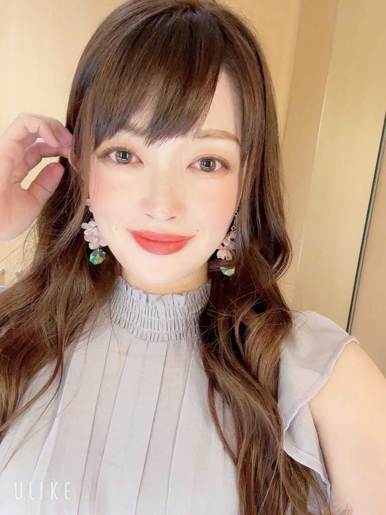 beauty 1758433283203